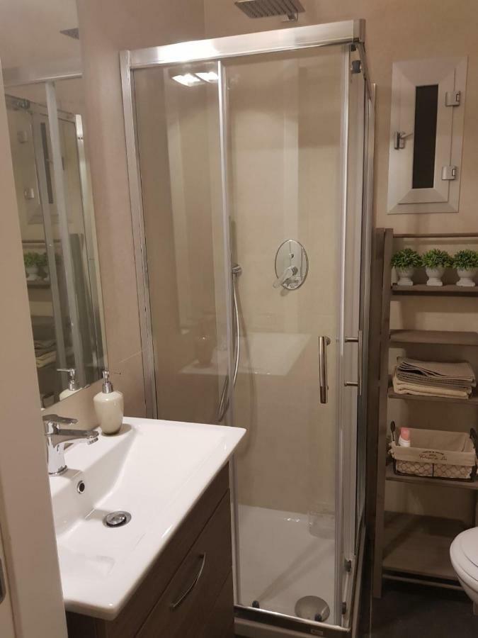 Home "Suite" Home نابولي المظهر الخارجي الصورة