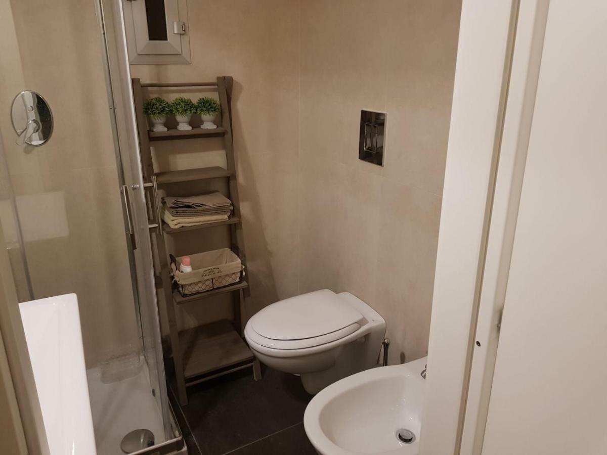 Home "Suite" Home نابولي المظهر الخارجي الصورة