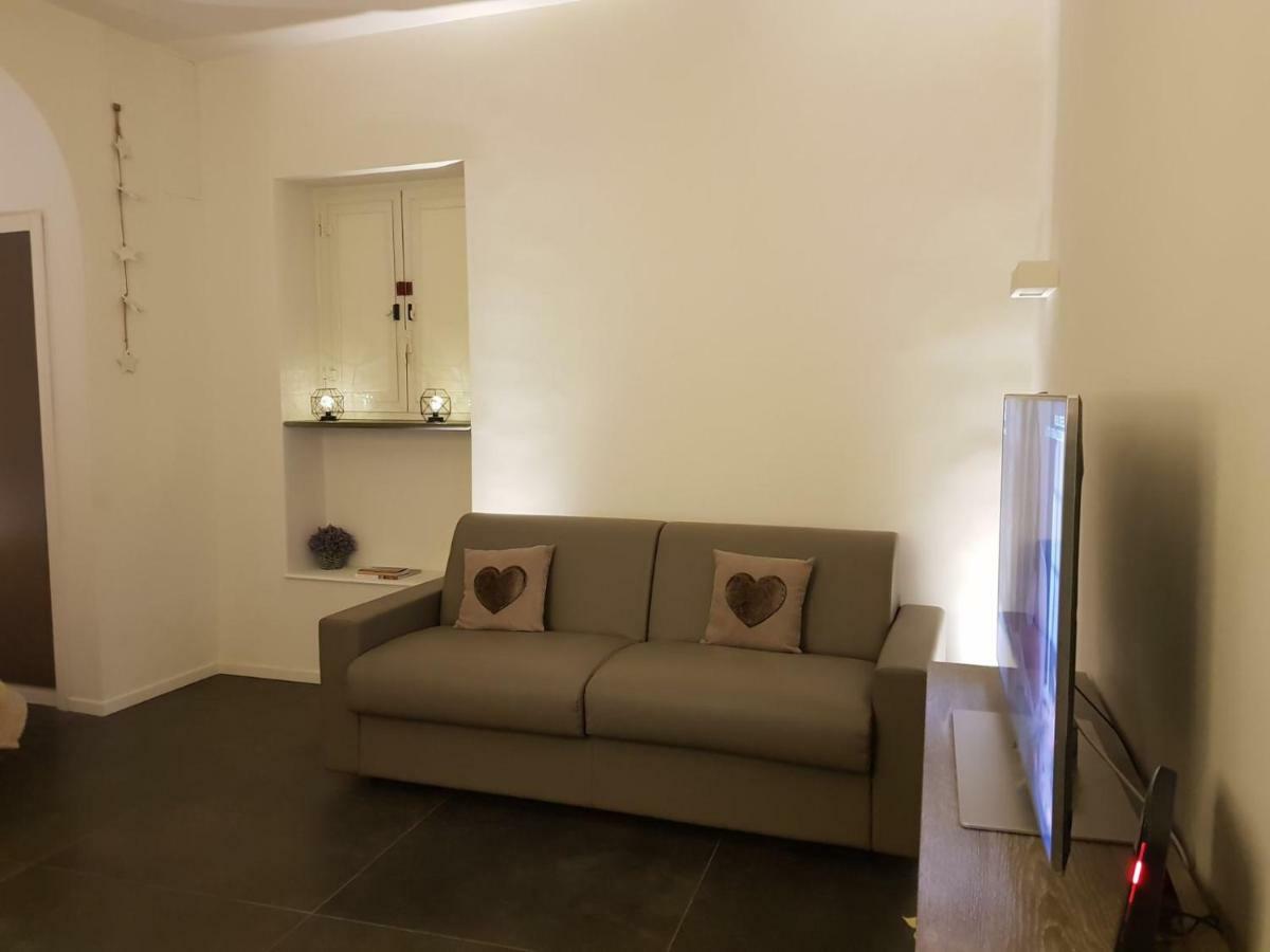 Home "Suite" Home نابولي المظهر الخارجي الصورة