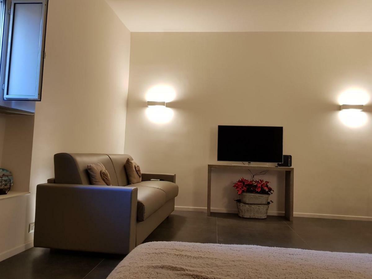 Home "Suite" Home نابولي المظهر الخارجي الصورة