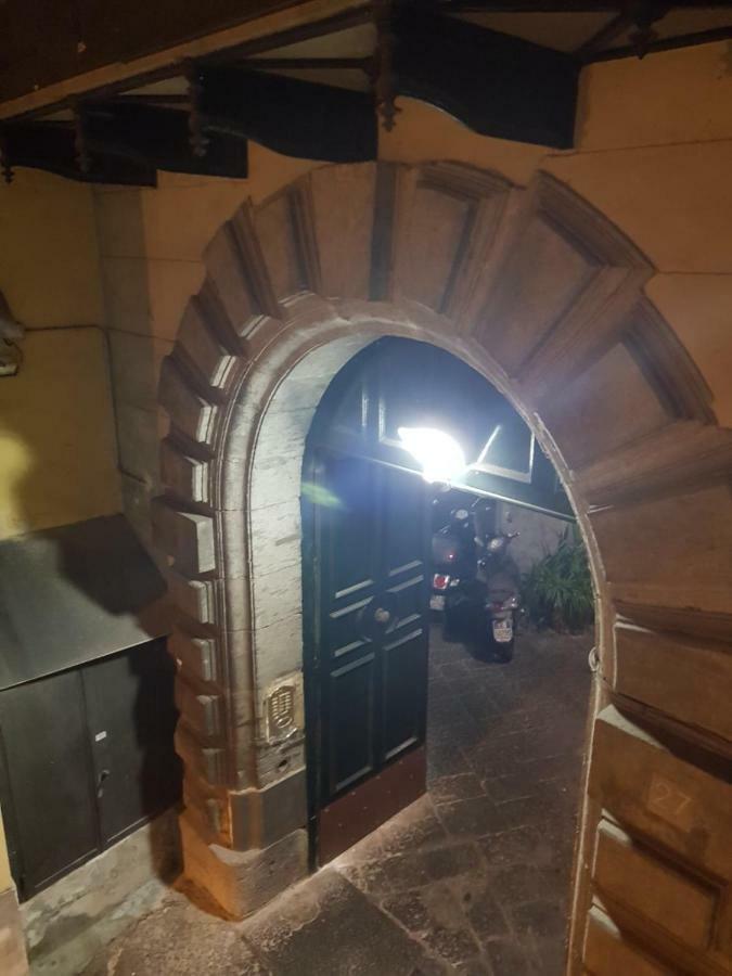Home "Suite" Home نابولي المظهر الخارجي الصورة
