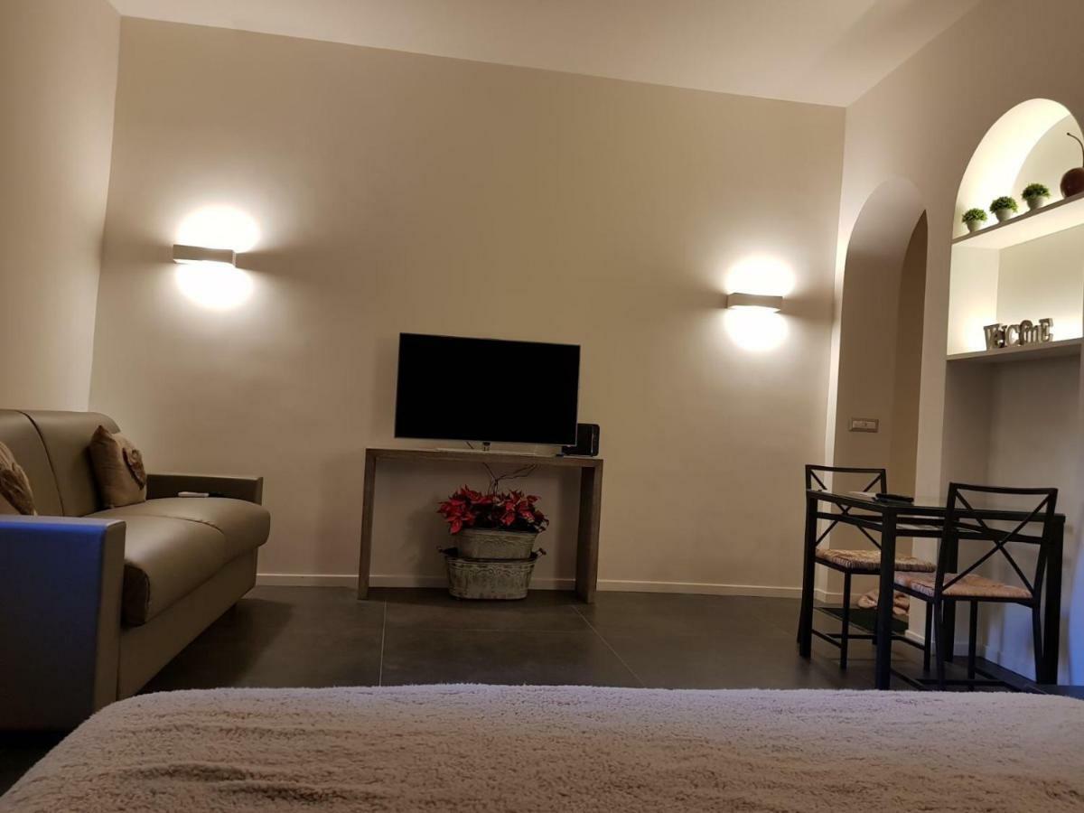Home "Suite" Home نابولي المظهر الخارجي الصورة